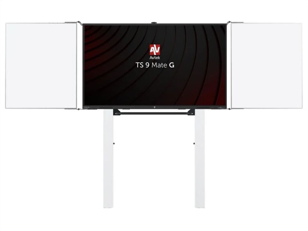 Interaktivní dotykový displej AVTEK na pylonech s křídly